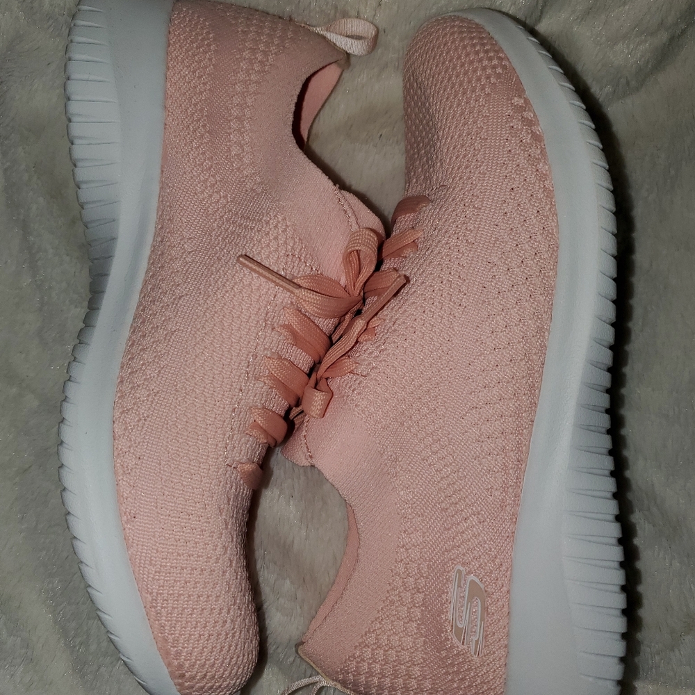NEW pink sketchers
